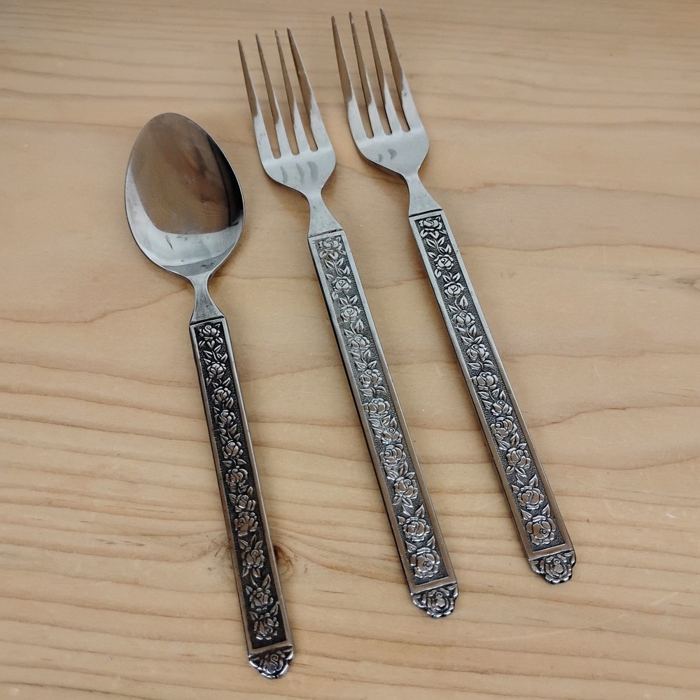 NST18 (STAINLESS) by National Stainless 2 Forks & Spoon Roses, Black‎ Accent